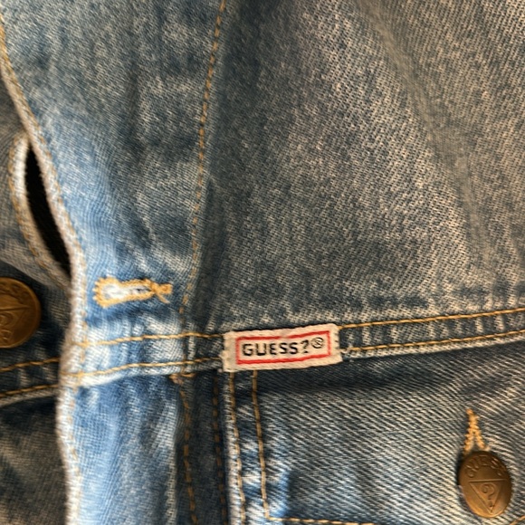 Guess Blue Jean Jacket Classic Trucker Style size Small - Picture 3 of 4